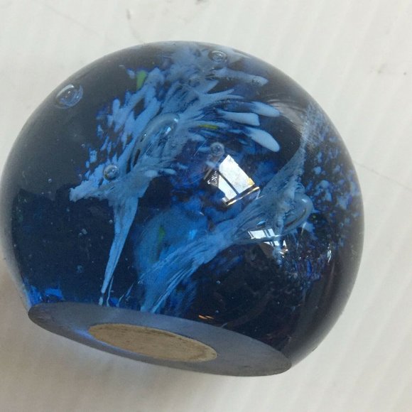 2 Glass Paperweights: Volcano Crater & Blue Flower - Picture 7 of 7